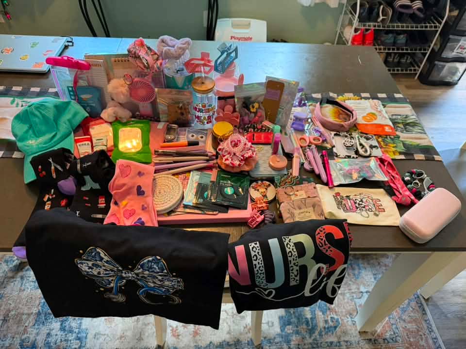 Nurse Mystery Bundle Box – 4 Scoops (60–80 Surprise Items)